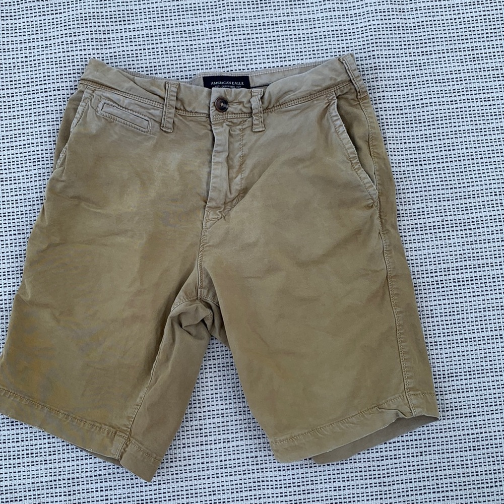 American Eagle Mens Sz 26 Khaki flat front shorts